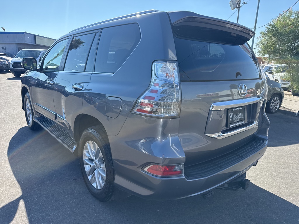 2015 Lexus GX 460 photo 3