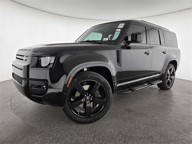 2025 Land Rover Defender X-Dynamic SE's photo