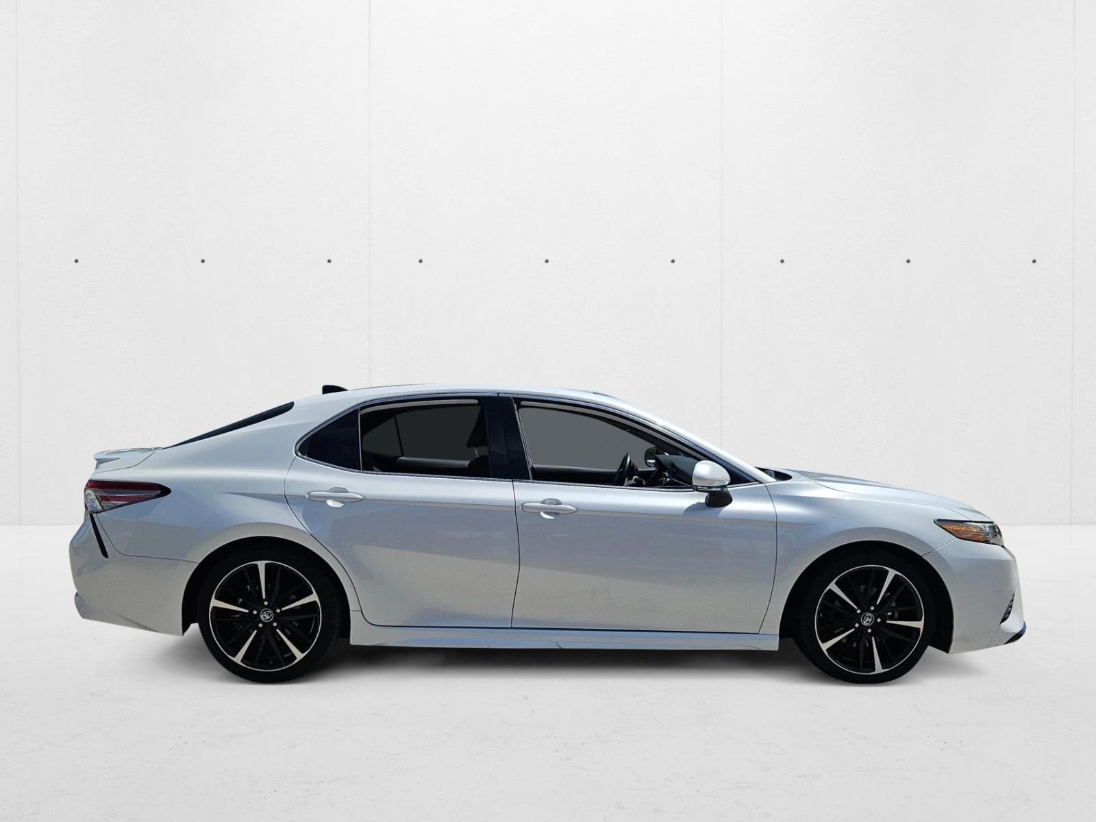 2019 Toyota Camry XSE V6 photo 4