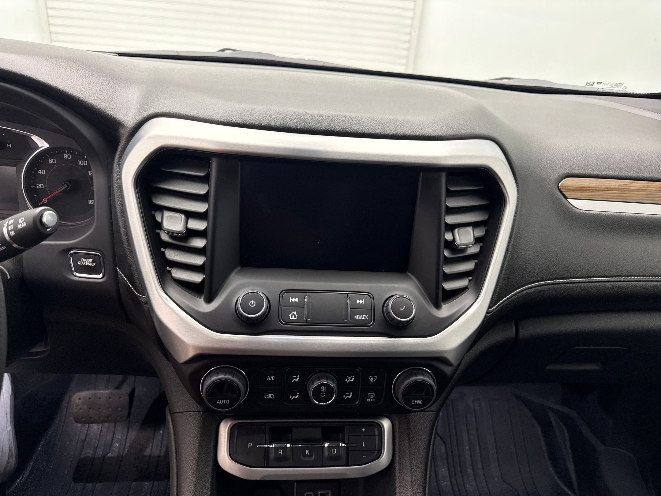 2023 Gmc Acadia SLE photo 32