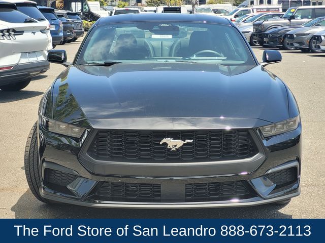 2025 Ford Mustang EcoBoost photo 4