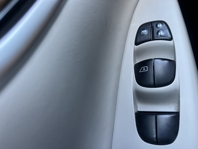 2015 Nissan Sentra SL photo 19