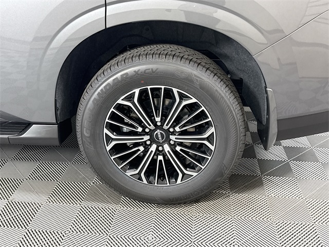 2025 Nissan Armada SL photo 4