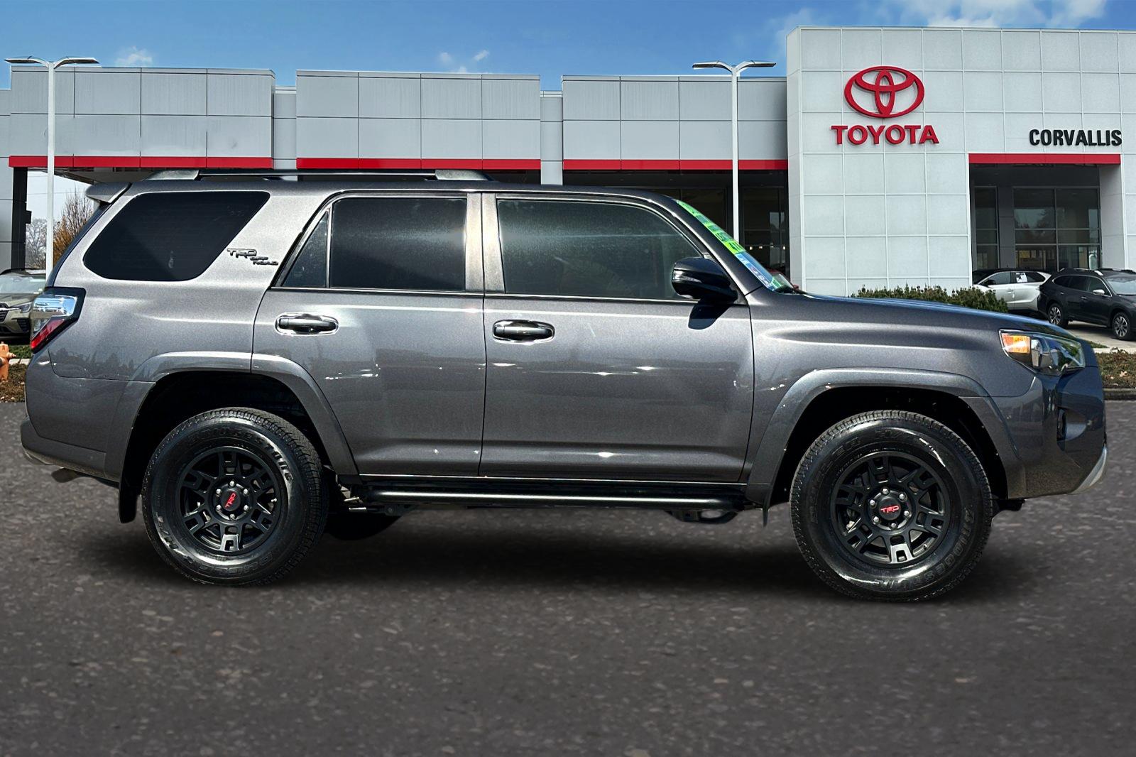 2021 Toyota 4Runner TRD Off-Road Premium photo 2