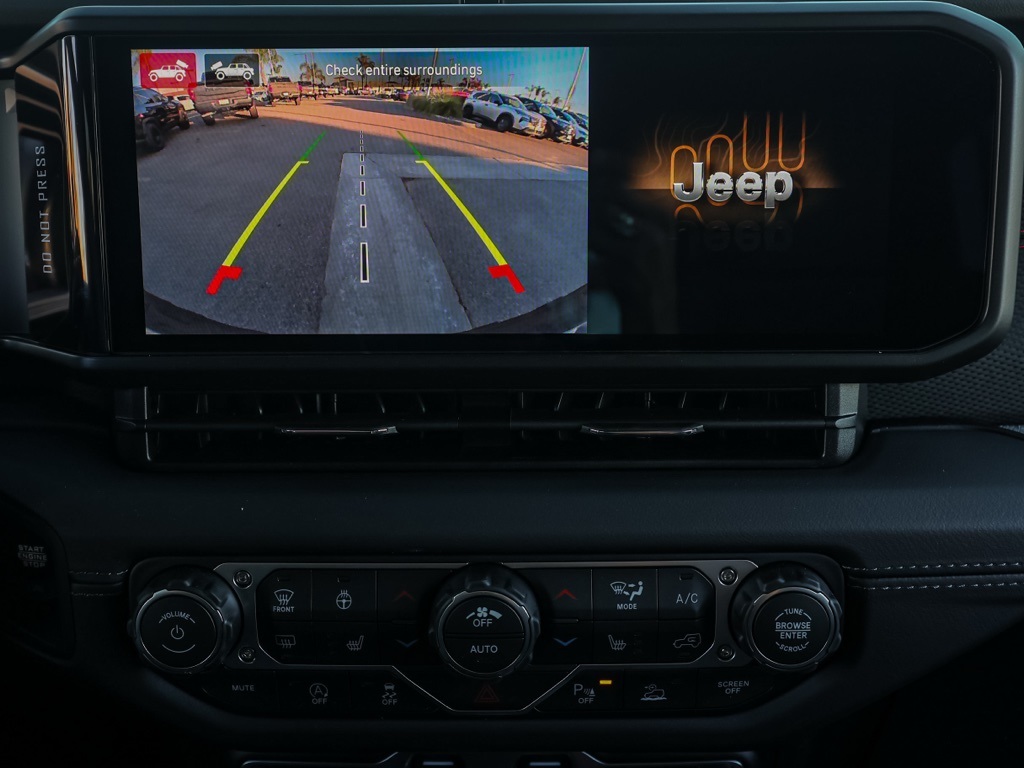 New 2026 Granite Crystal Metallic Clear-Coat Exterior Paint Jeep Rubicon image 29