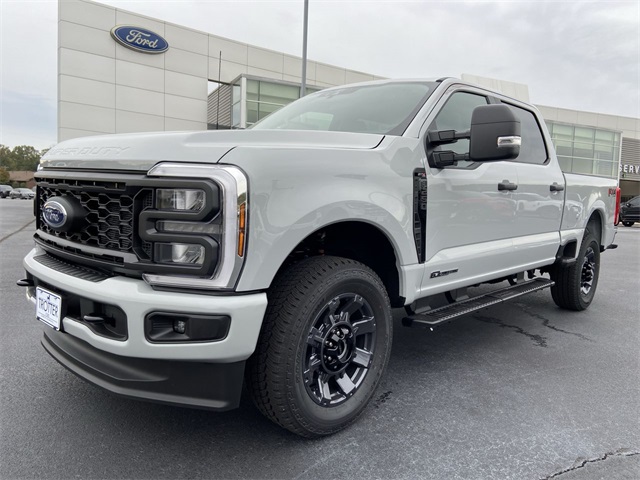 2026 Ford F-250 Super Duty XL's photo