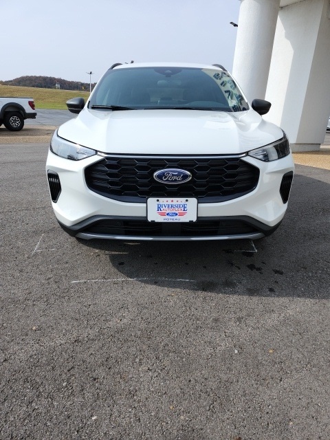 2025 Ford Escape ST-Line photo 2