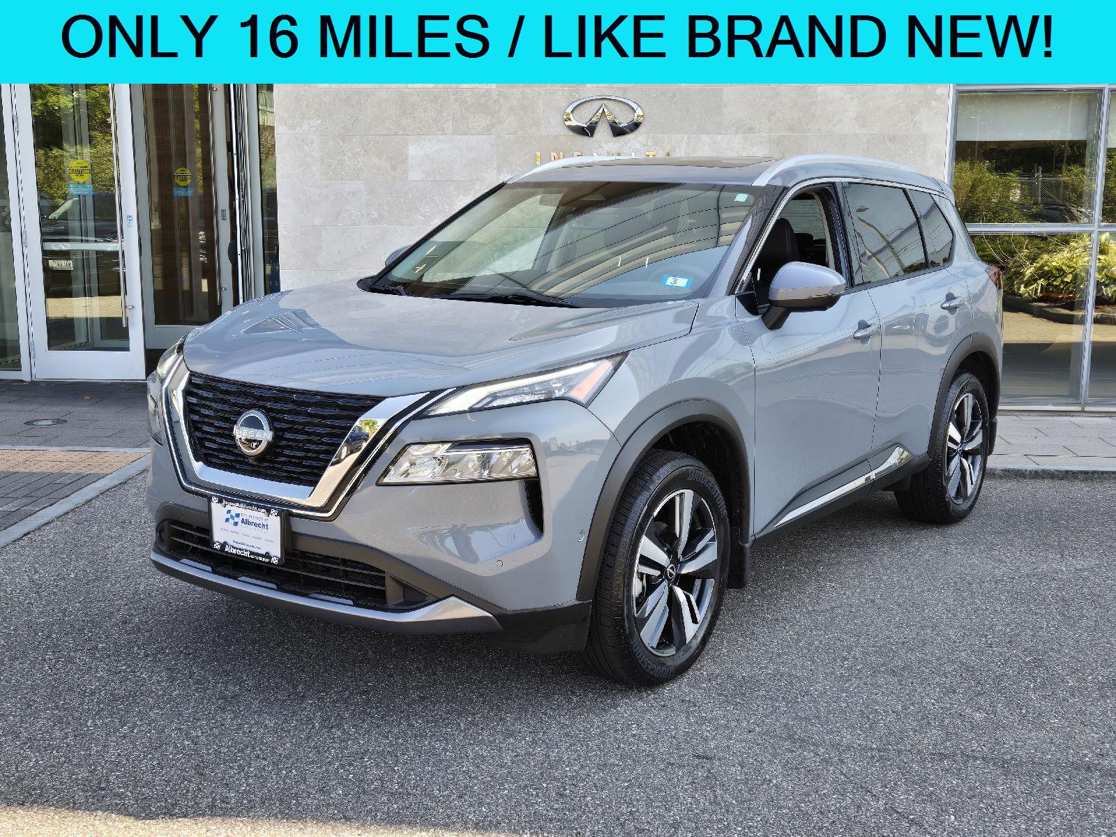 2023 Nissan Rogue SL's photo