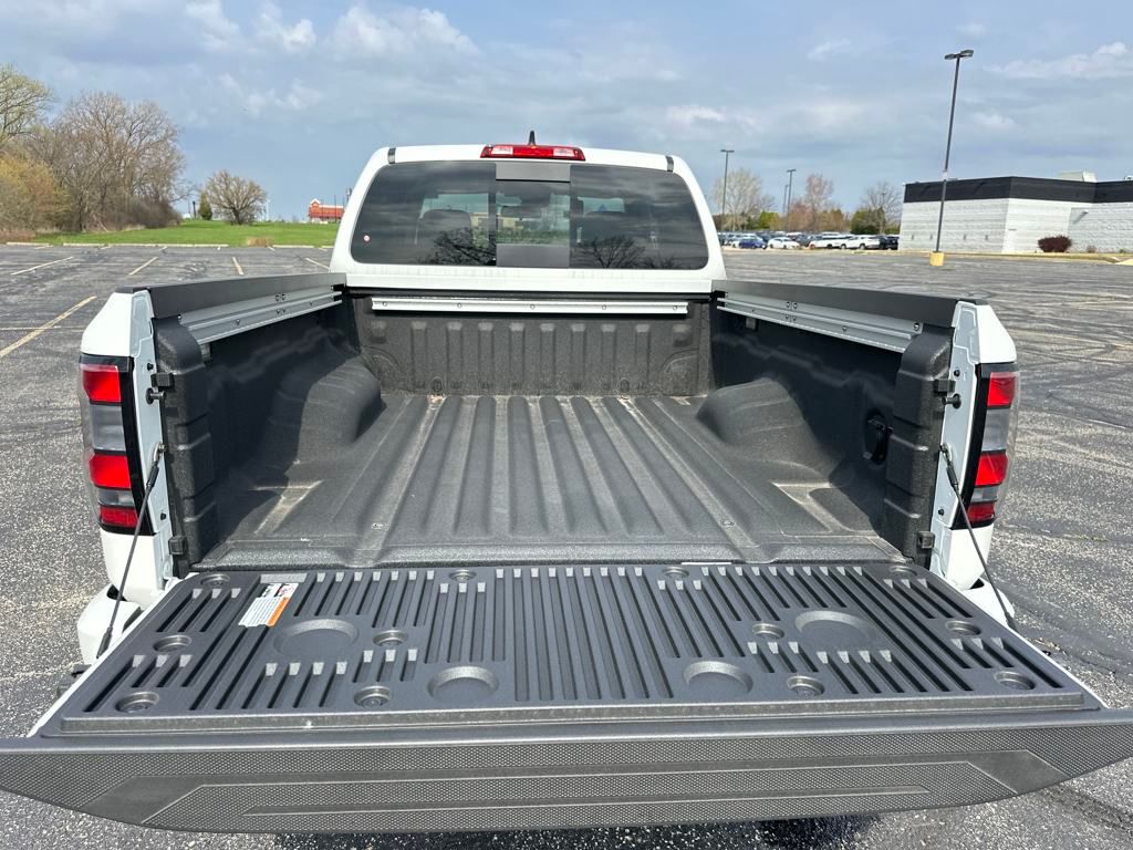 2025 Nissan Frontier SV photo 31