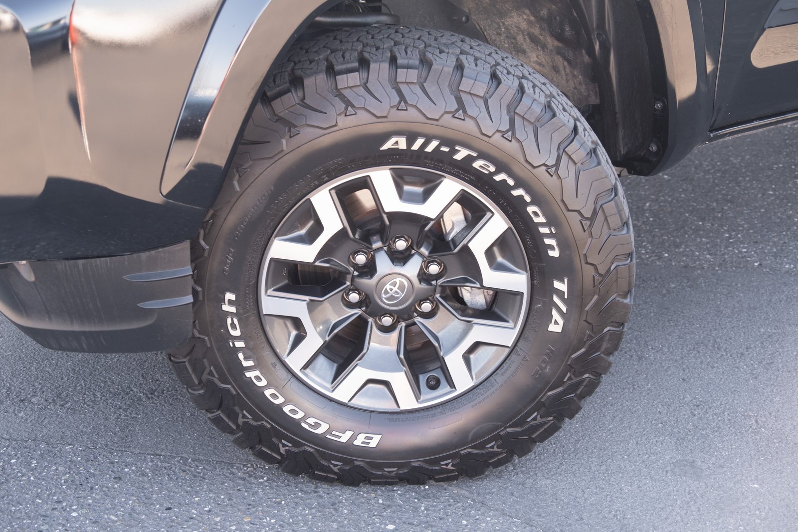 2022 Toyota Tacoma SR5 photo 17