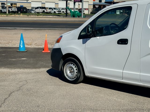 2019 Nissan NV200 S photo 10