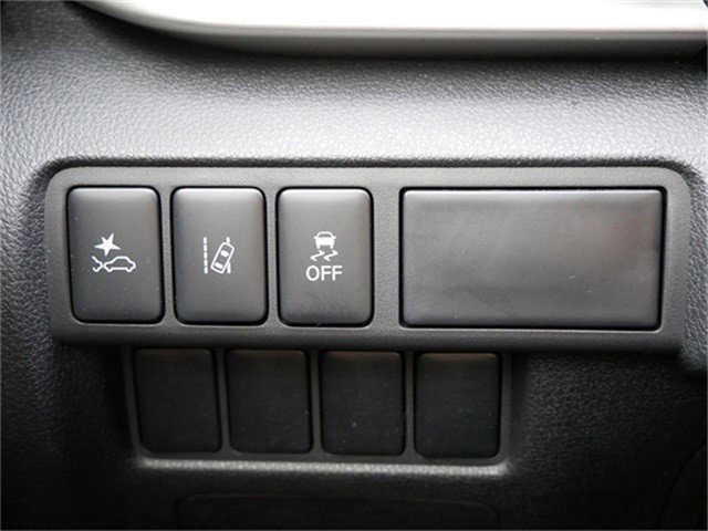2025 Mitsubishi Eclipse Cross LE photo 22