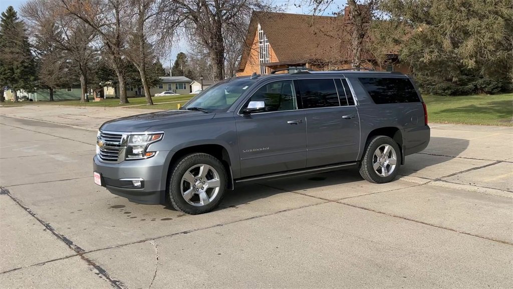 2019 Chevrolet Suburban Premier photo 4