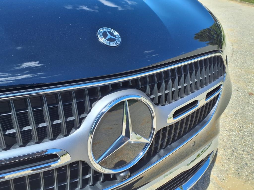 2026 Mercedes Benz GLC 350e 4MATIC photo 3