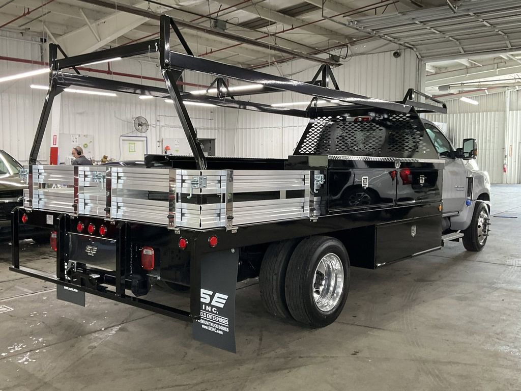2024 Chevrolet Silverado 4500HD LT photo 3