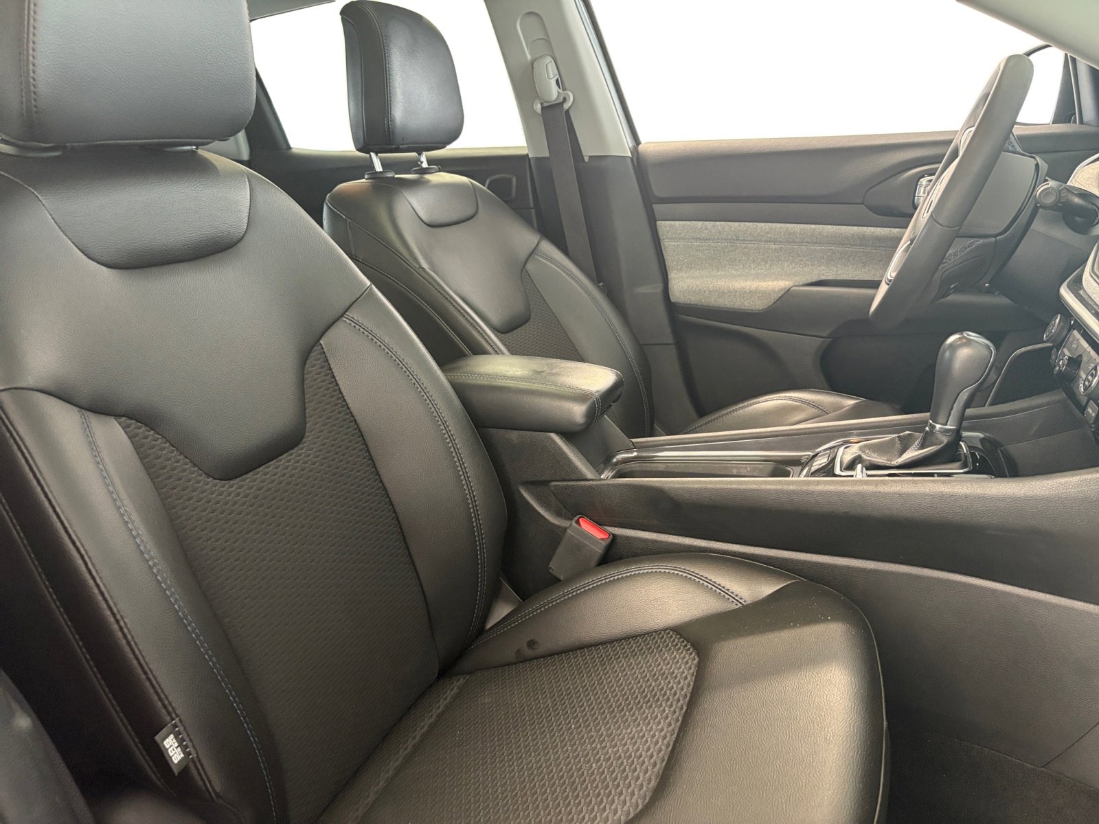 2022 Jeep Compass Latitude photo 27