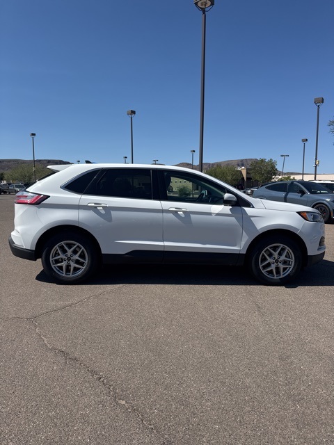 2024 Ford Edge SEL photo 6
