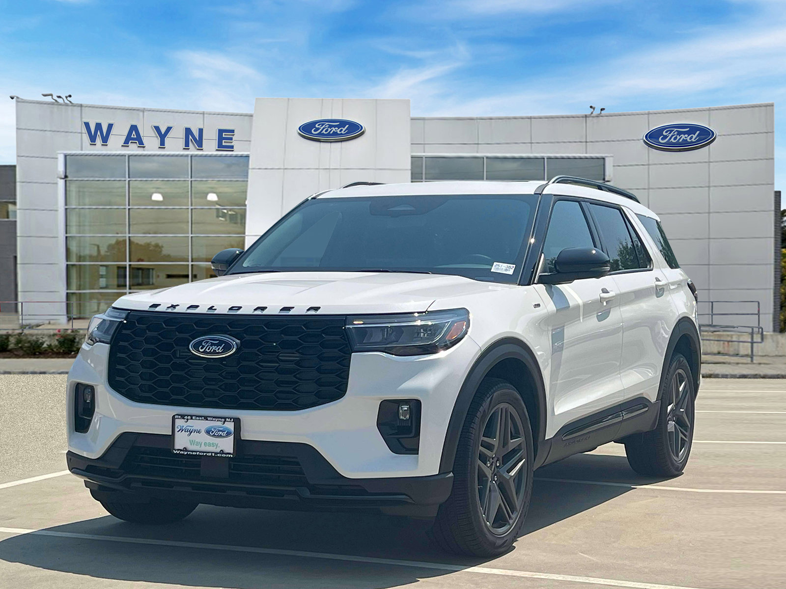 2025 Ford Explorer ST-Line photo 2
