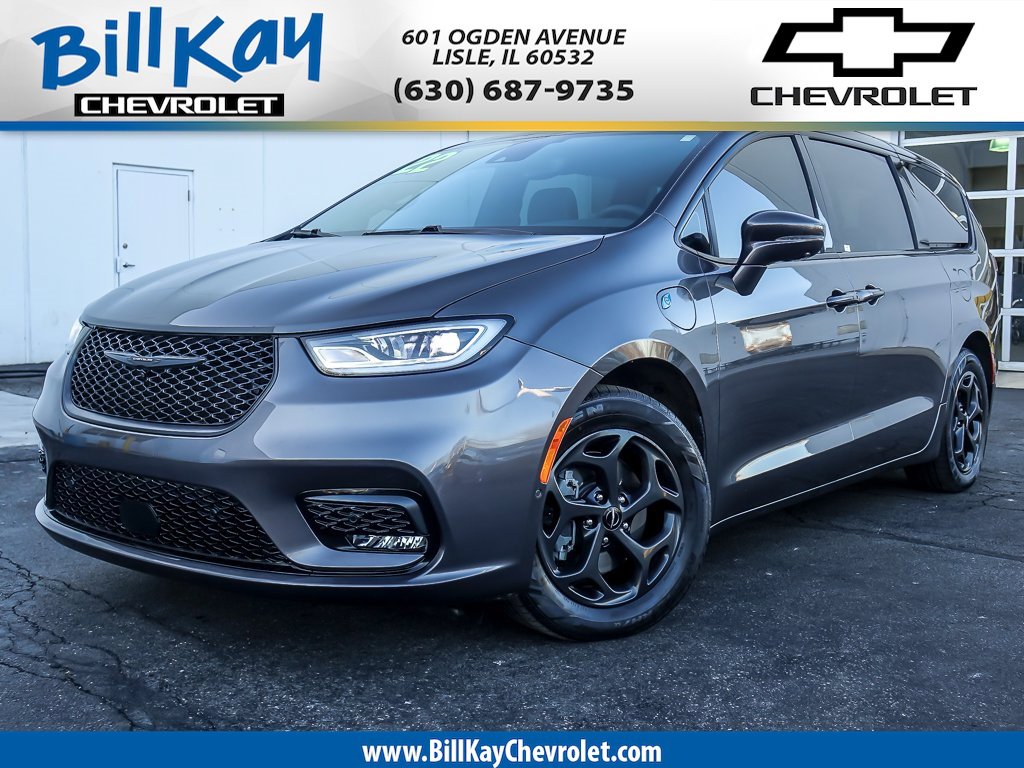 2022 Chrysler Pacifica Hybrid Limited's photo