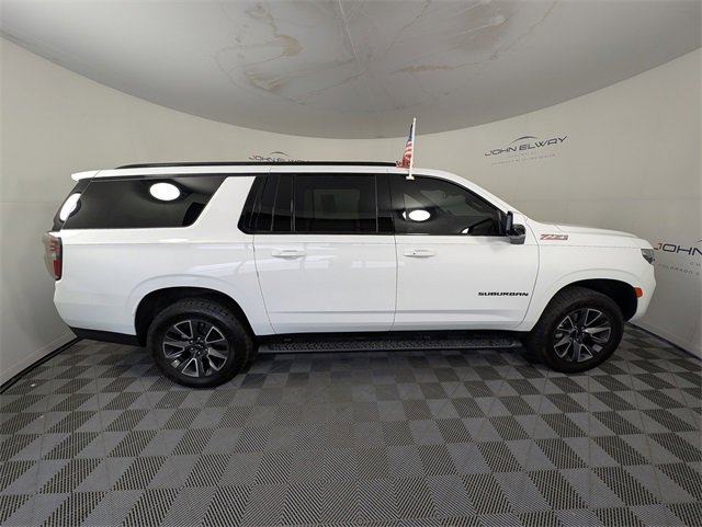 2023 Chevrolet Suburban Z71 photo 6