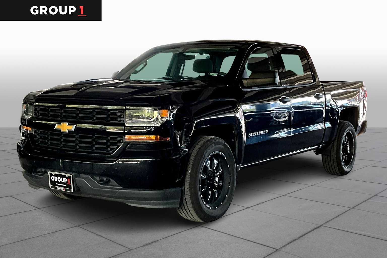 Pre-Owned 2018 Chevrolet Silverado 1500 Custom Crew Cab Pickup in