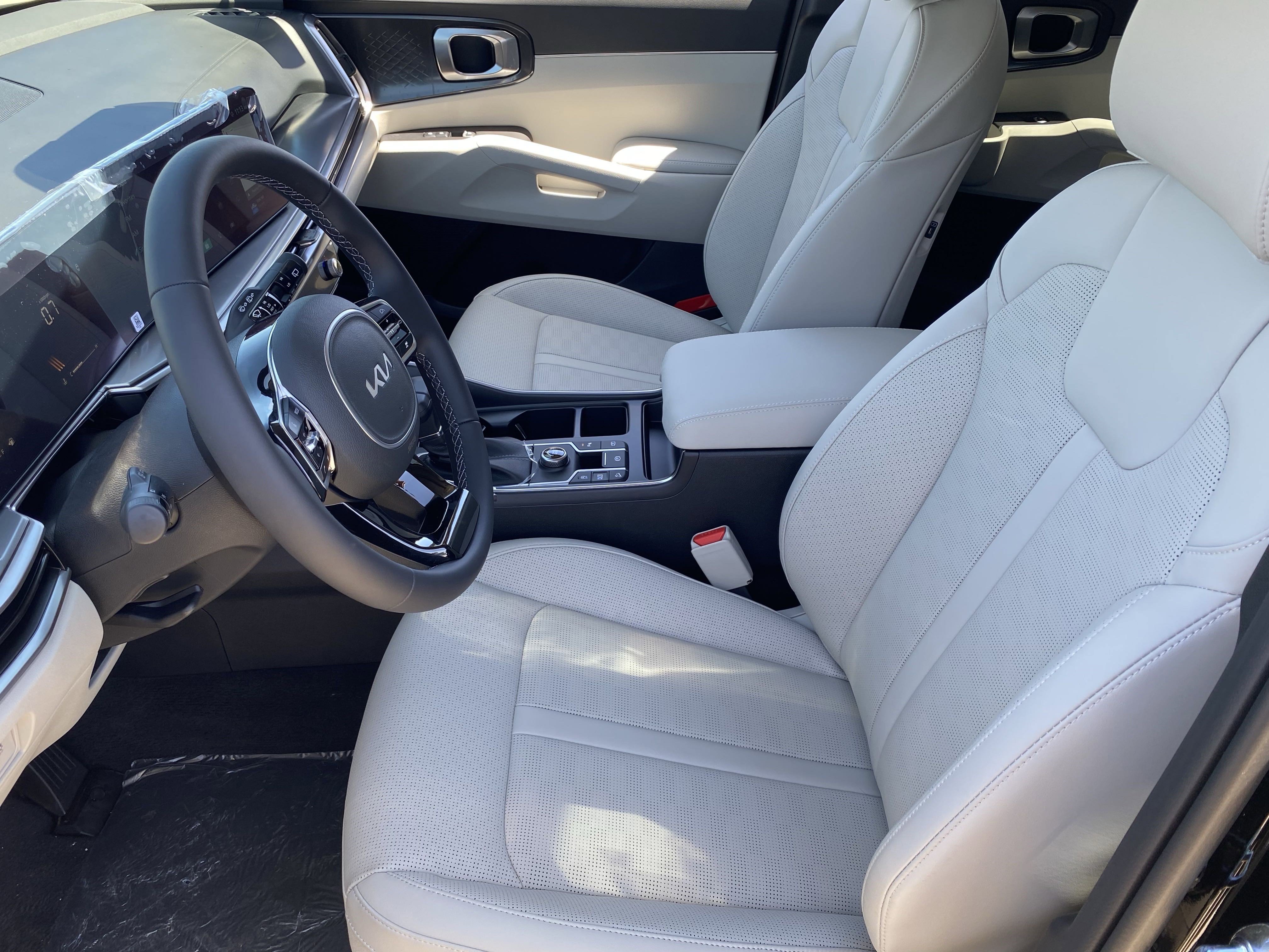 2025 Kia Sorento S photo 9