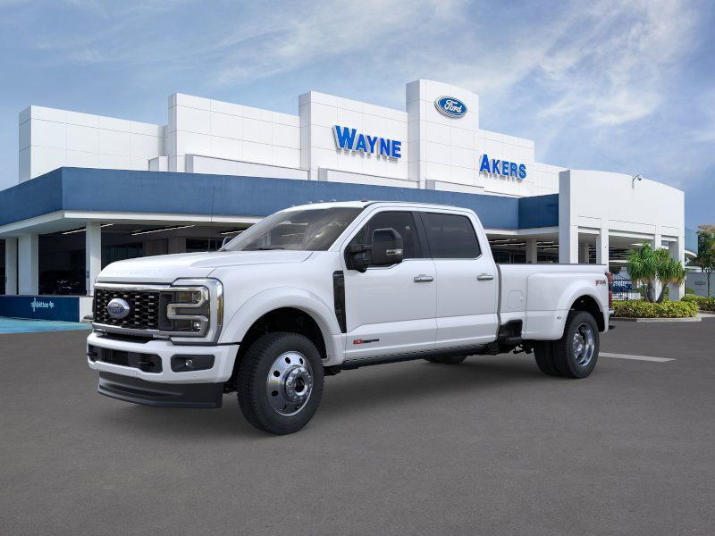 2026 Ford F-450 Super Duty Platinum's photo