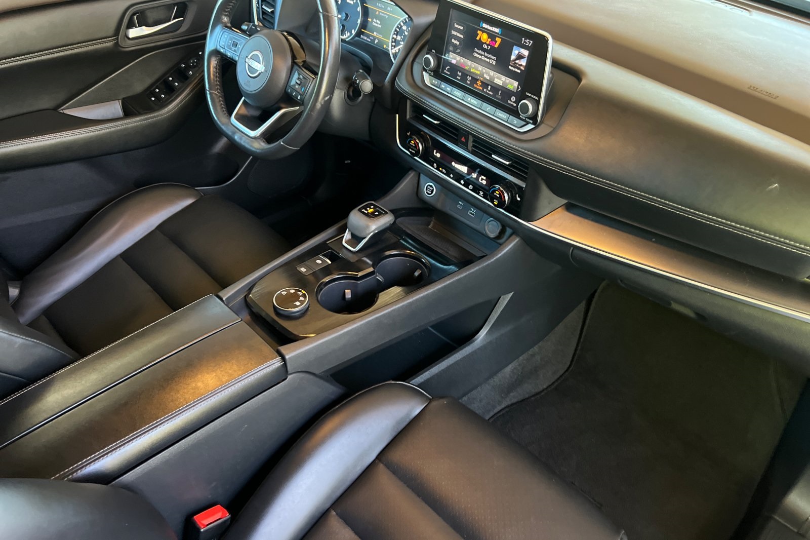 2023 Nissan Rogue SV photo 15
