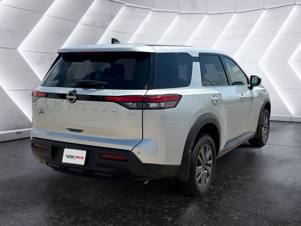 2025 Nissan Pathfinder S photo 3