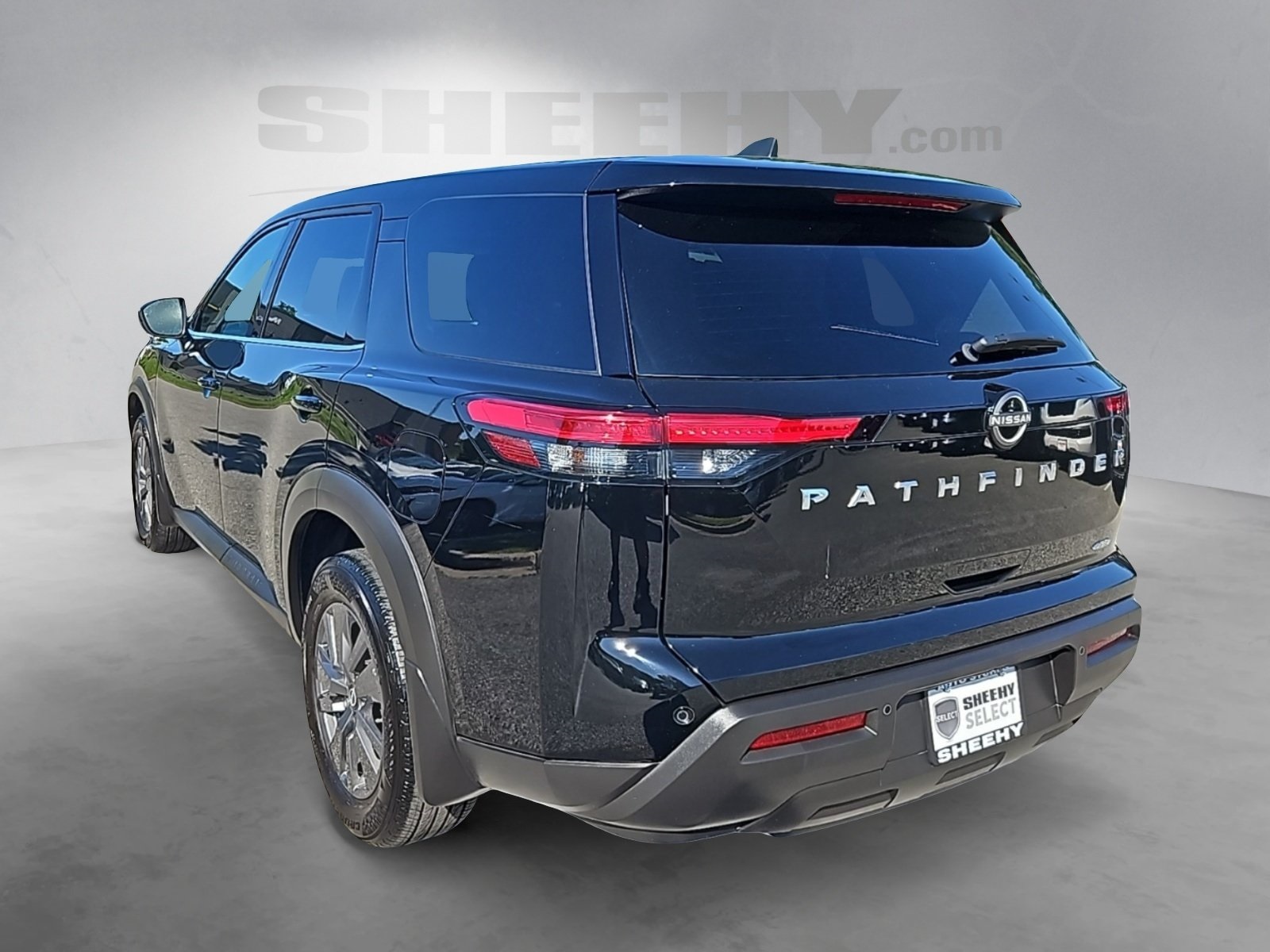 2024 Nissan Pathfinder S photo 3