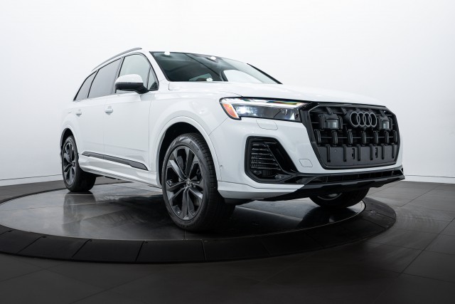 2025 Audi Q7 Premium Plus