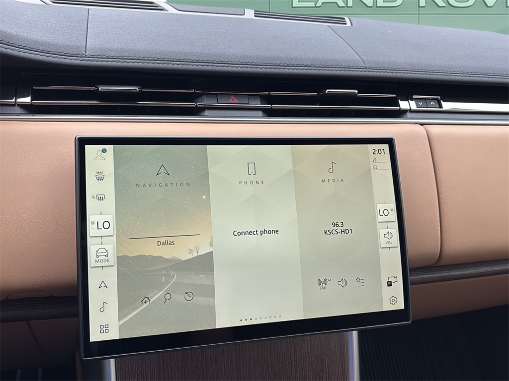 2025 Land Rover Range Rover SE photo 14