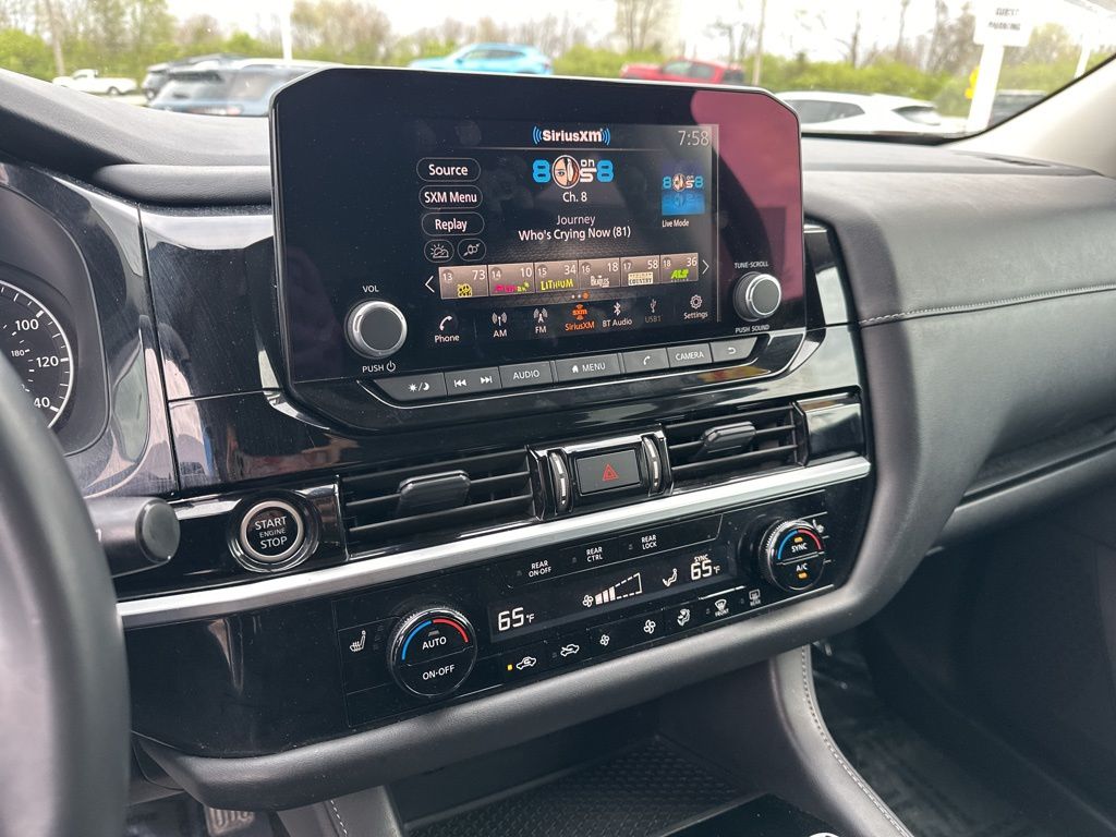 2024 Nissan Pathfinder SV photo 15
