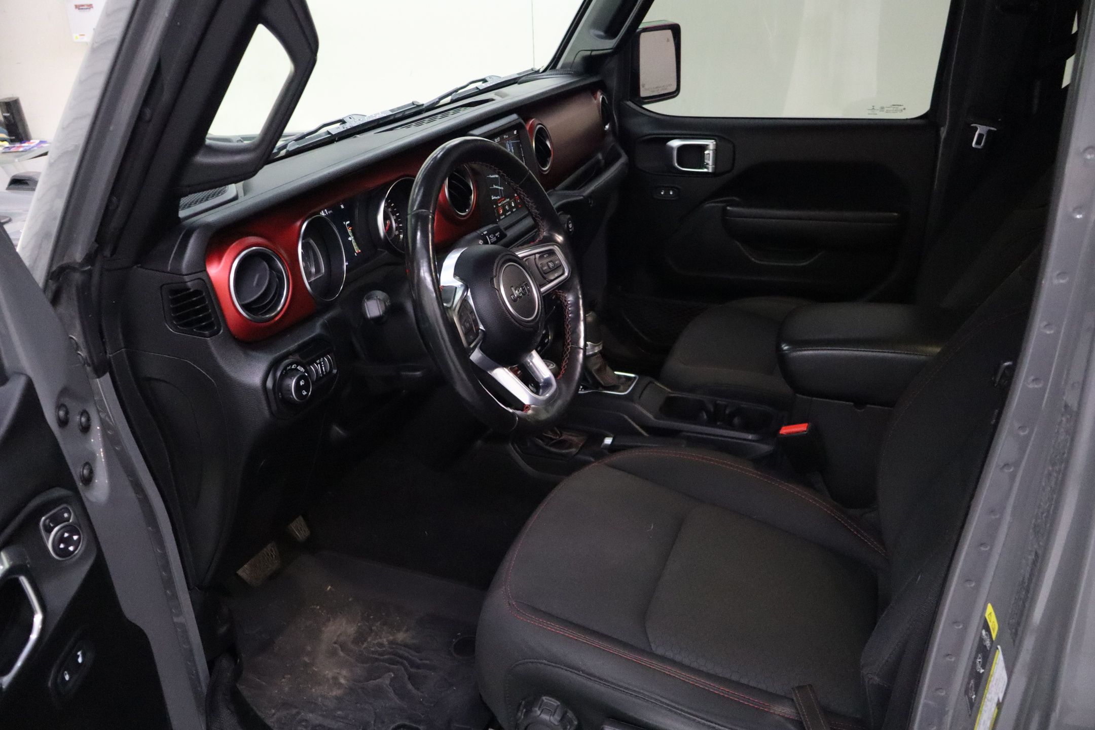 2021 Jeep Gladiator Rubicon photo 17