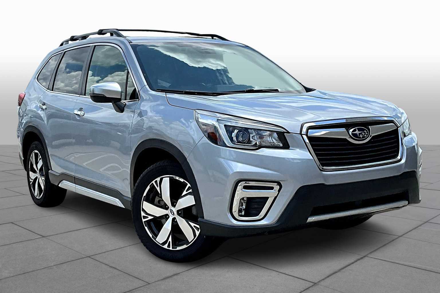 2019 Subaru Forester Touring photo 3