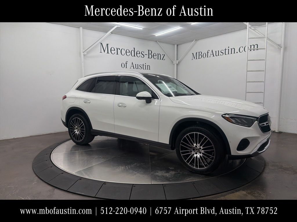 2026 Mercedes-Benz GLC Base's photo