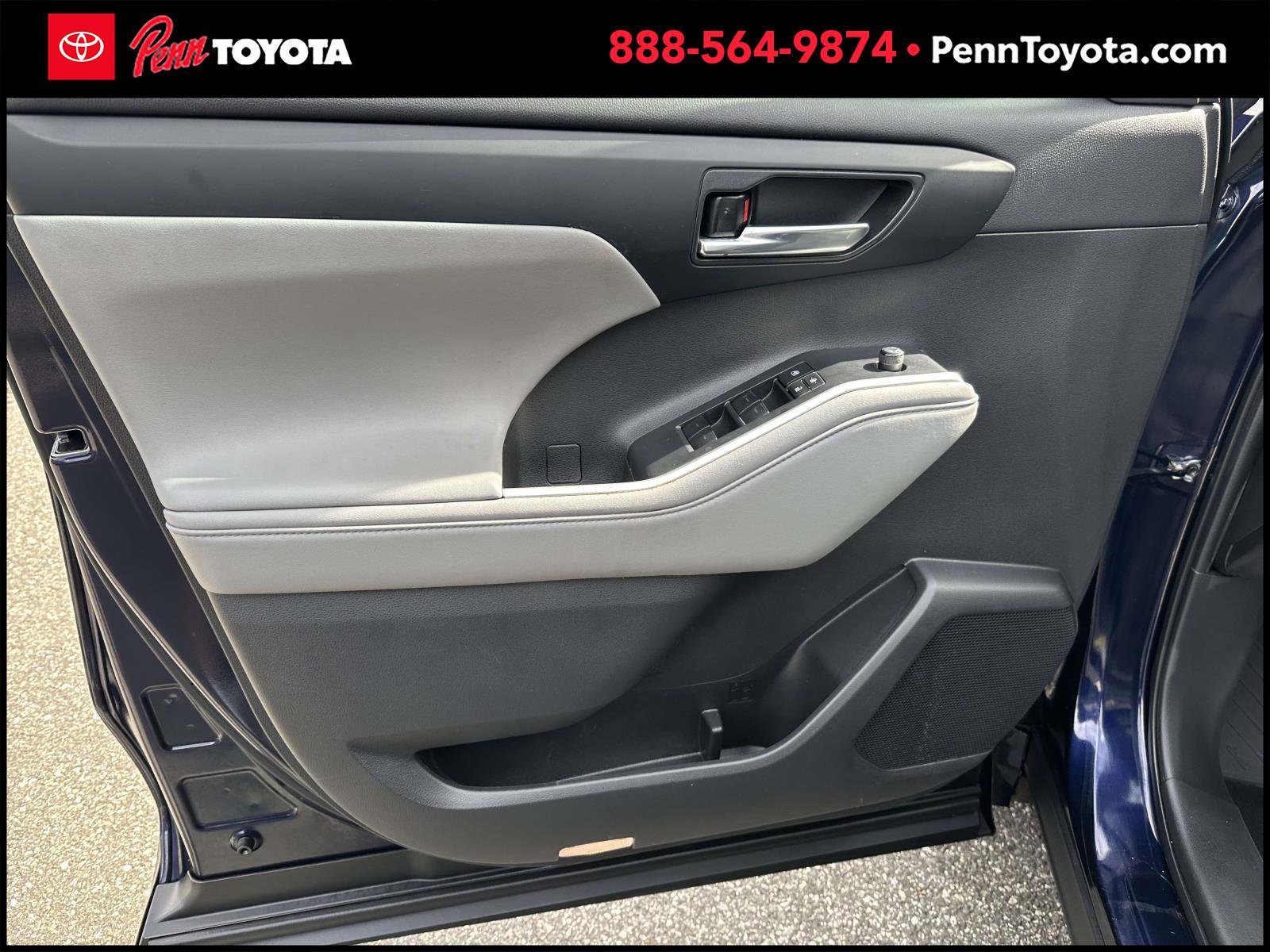 2022 Toyota Highlander XLE photo 10