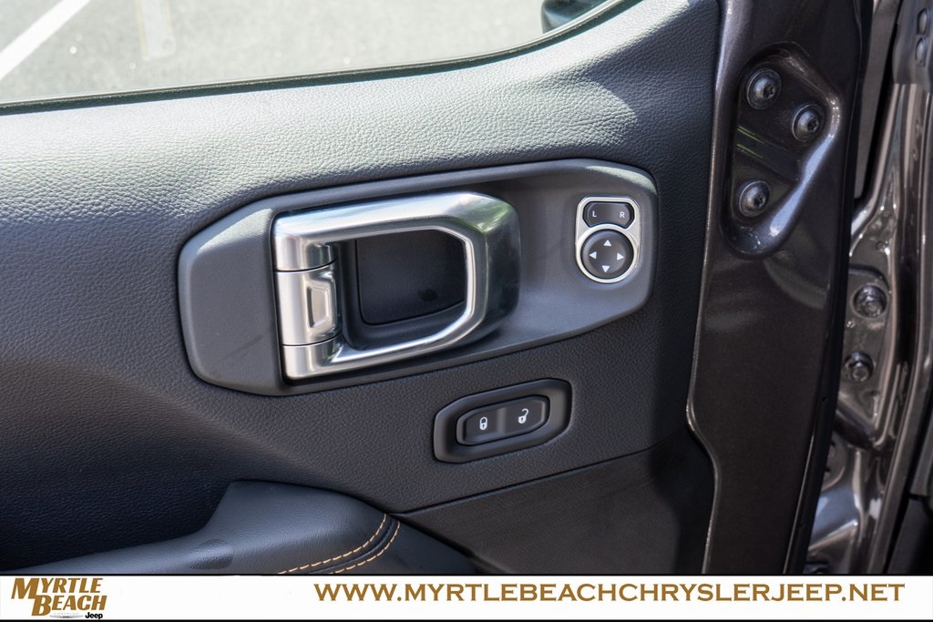 2025 Jeep Wrangler Sahara photo 16