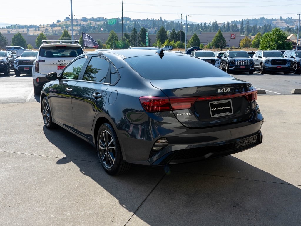 2023 Kia Forte LXS photo 4
