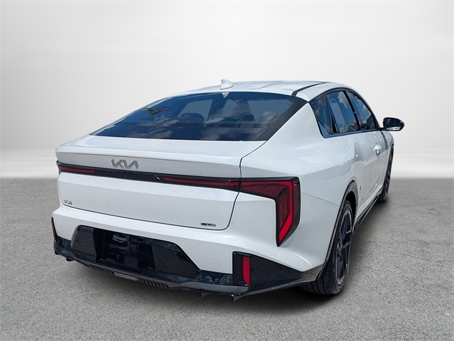 2025 Kia K4 GT-Line photo 3