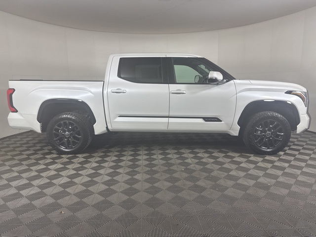 2024 Toyota Tundra Platinum photo 2