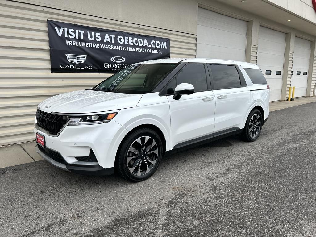 2024 Kia Carnival EX's photo