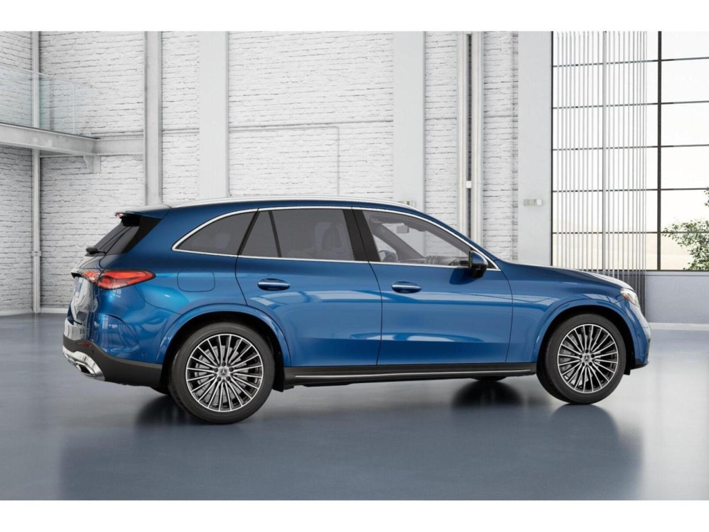 2026 Mercedes Benz GLC 300 photo 17