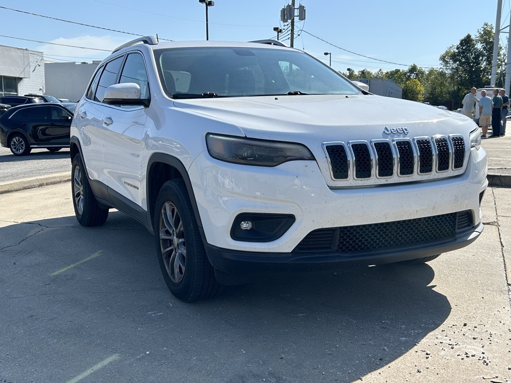 2019 Jeep Cherokee Latitude photo 2