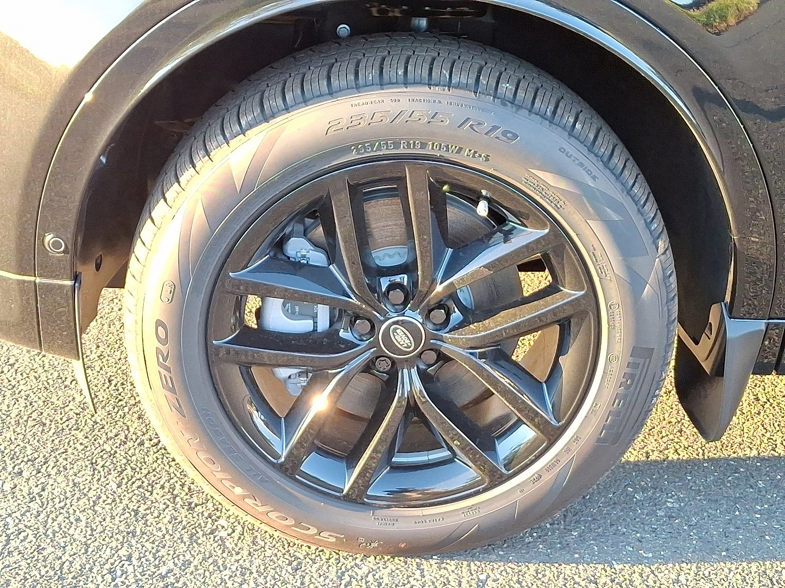 2025 Land Rover Discovery Sport S photo 2