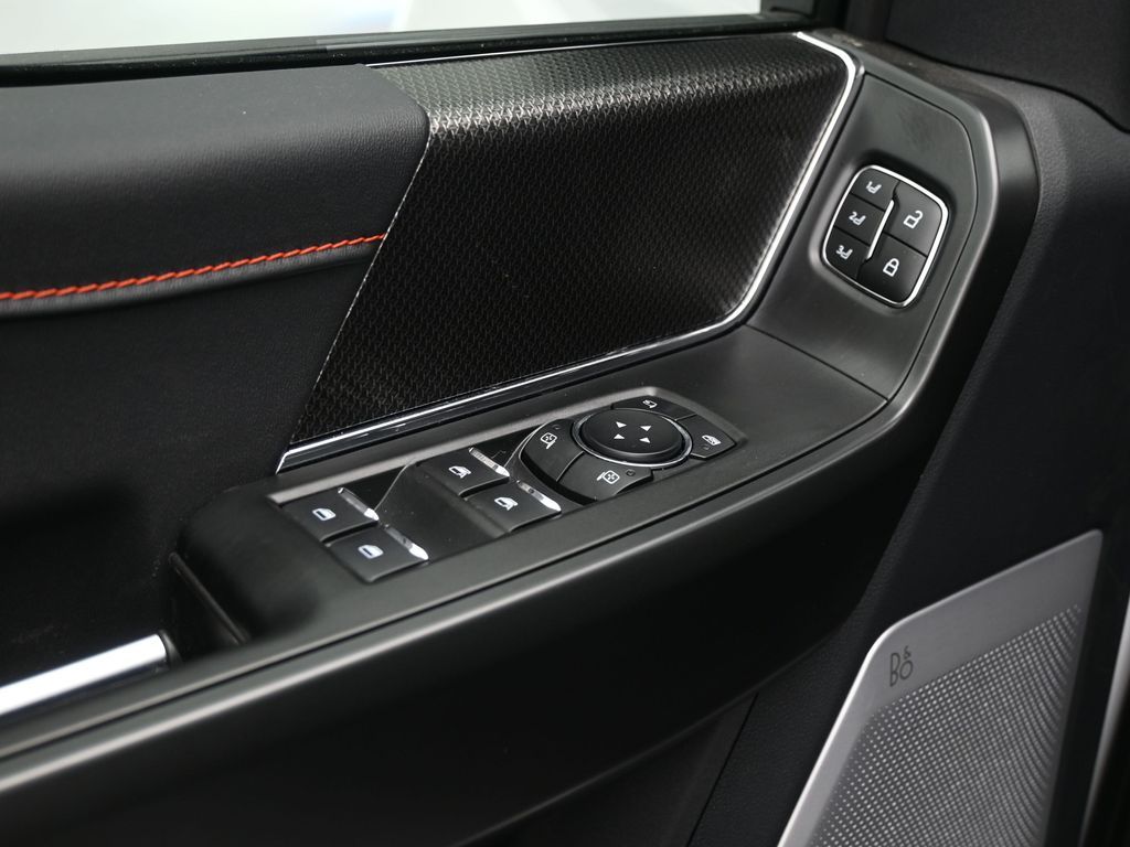 2025 Ford F-150 Raptor photo 8