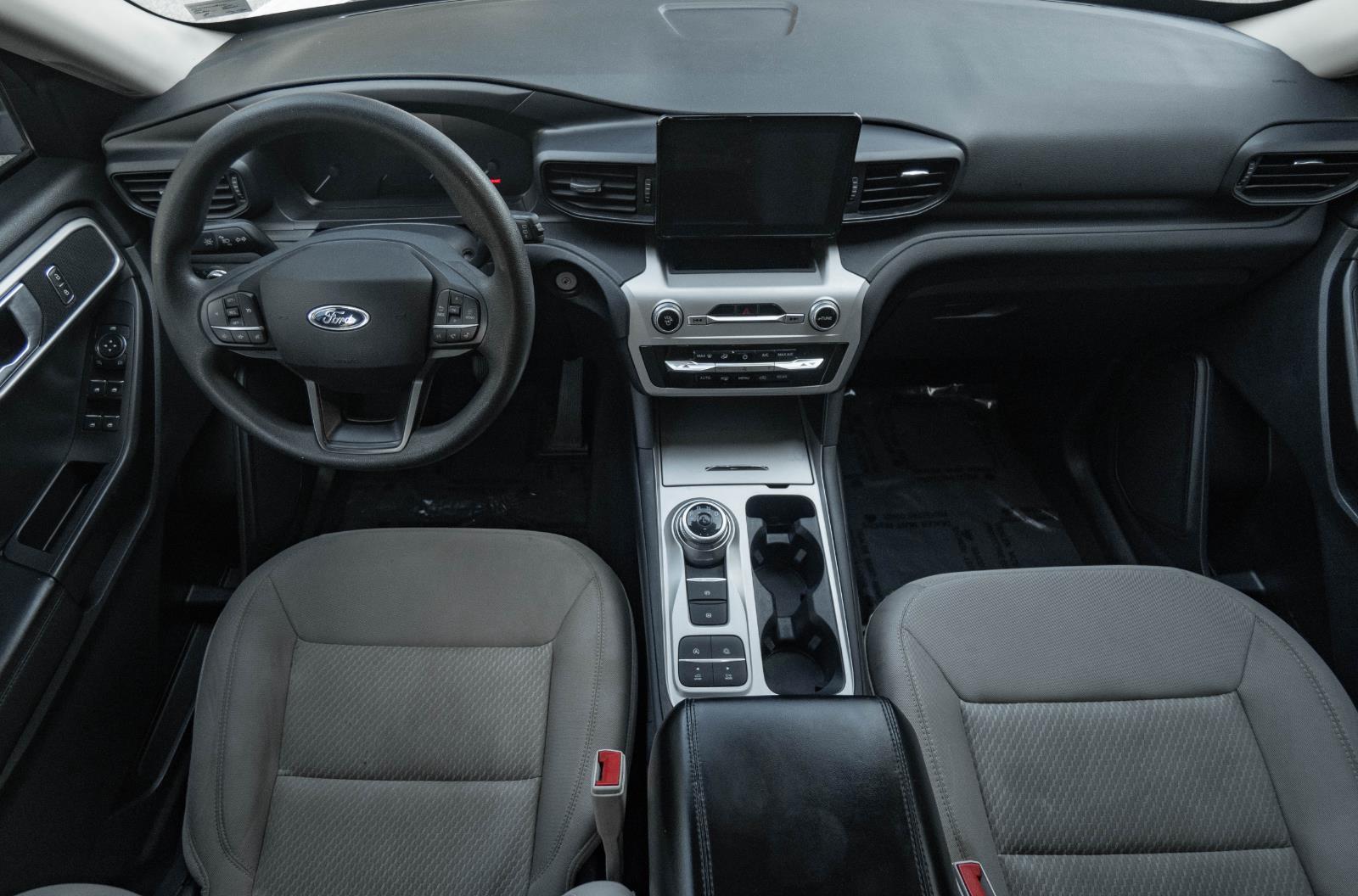 2021 Ford Explorer Base photo 10
