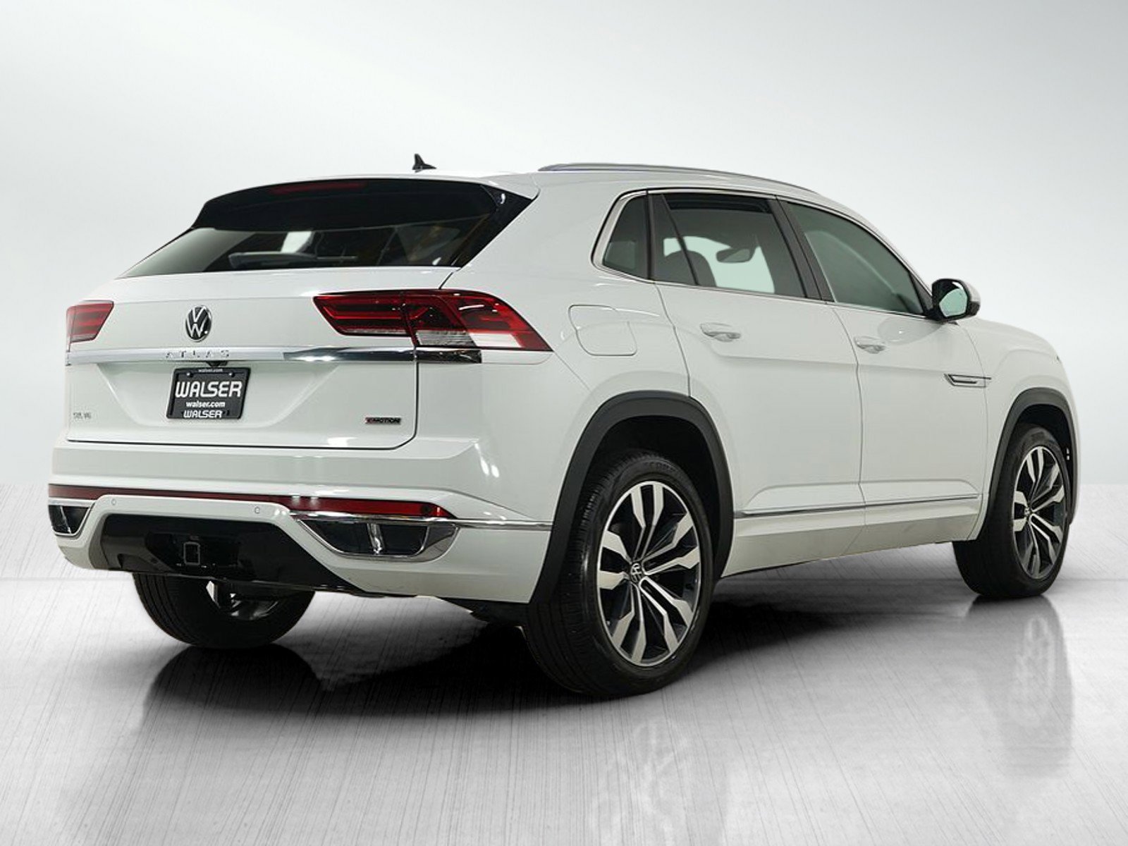 2020 Volkswagen Atlas Cross Sport SEL R-Line photo 4