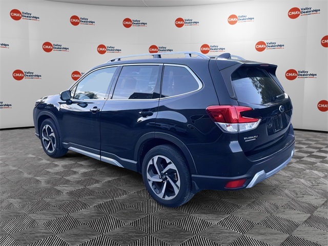 2022 Subaru Forester Touring photo 5