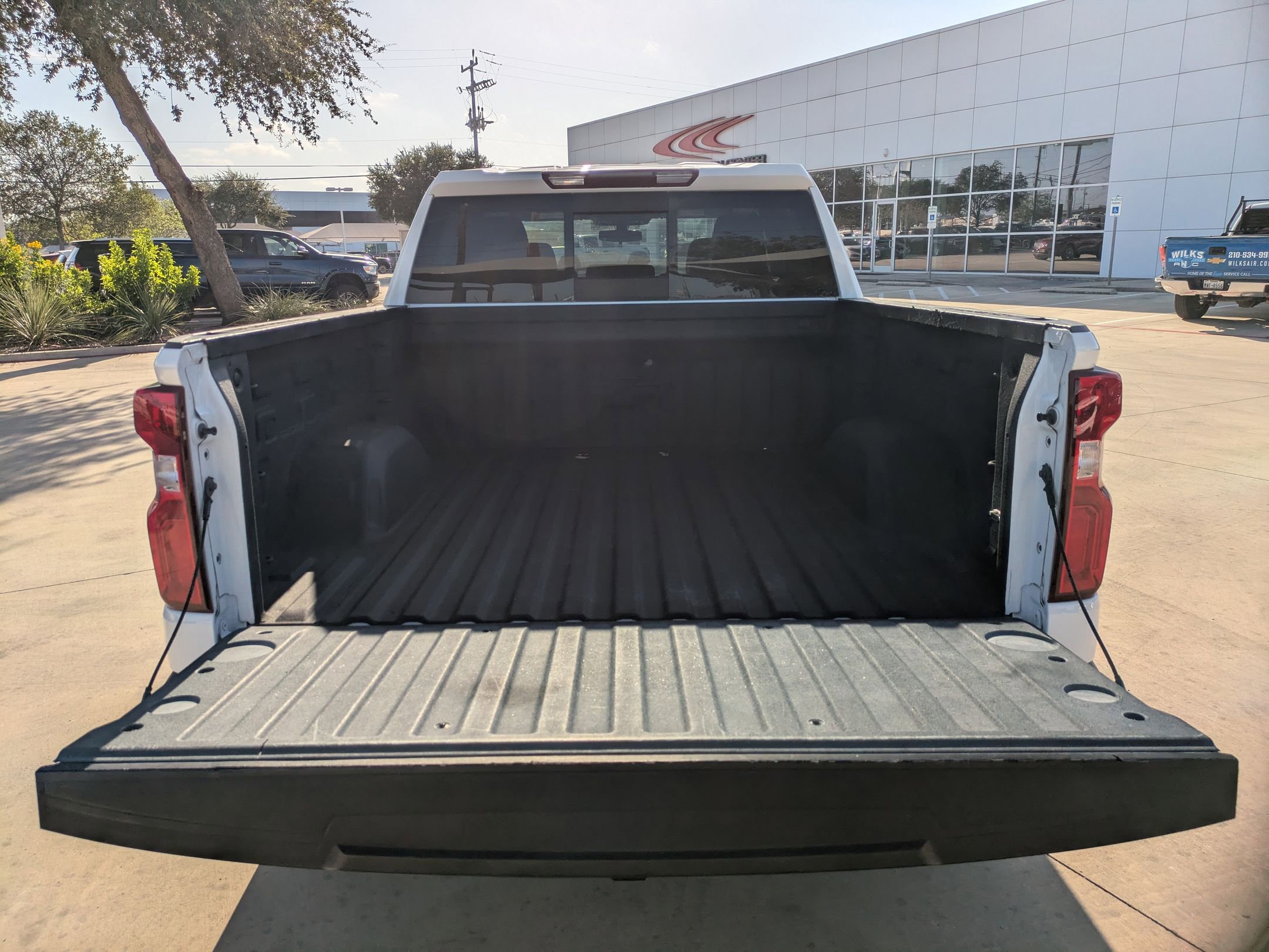 2020 Chevrolet Silverado 1500 RST photo 24